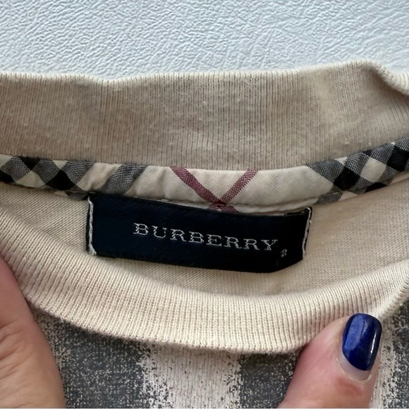 Set top shirt short sleeves + shorts pants 2T Burberry beige - Picture 5 of 5